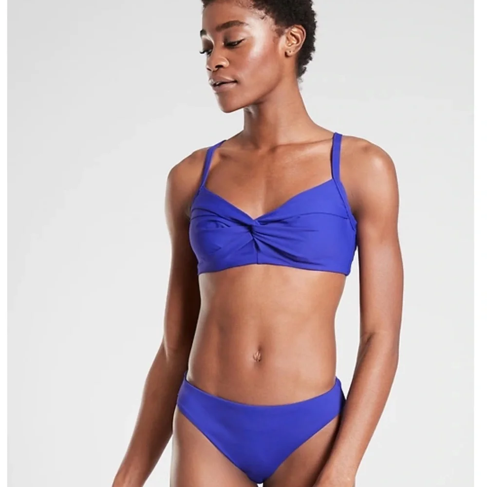 NWT Athleta Twist Up Yacht blue Bikini Top